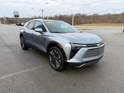 Used 2024 Chevrolet Blazer EV LT image 7