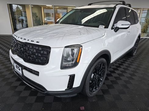 Used 2022 Kia Telluride EX w/ EX Premium Package image 8