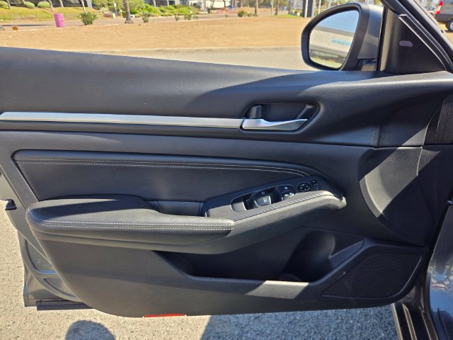 Used 2019 Nissan Altima 2.5 SL FWD image 17