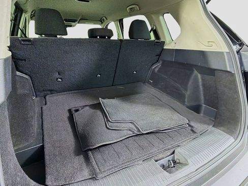 Used 2023 Nissan Rogue SV image 28