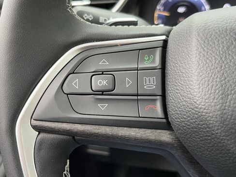 Used 2025 Jeep Grand Cherokee Limited image 16