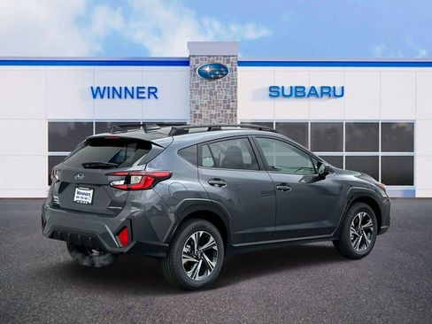 Used 2024 Subaru Crosstrek 2.0i Premium AWD/4WD image 4