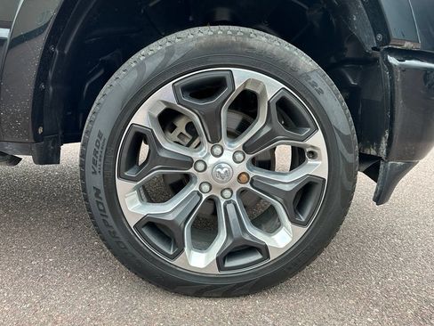 Used 2022 RAM 1500 Limited w/ Body-Colour Bumper Group AWD/4WD image 38