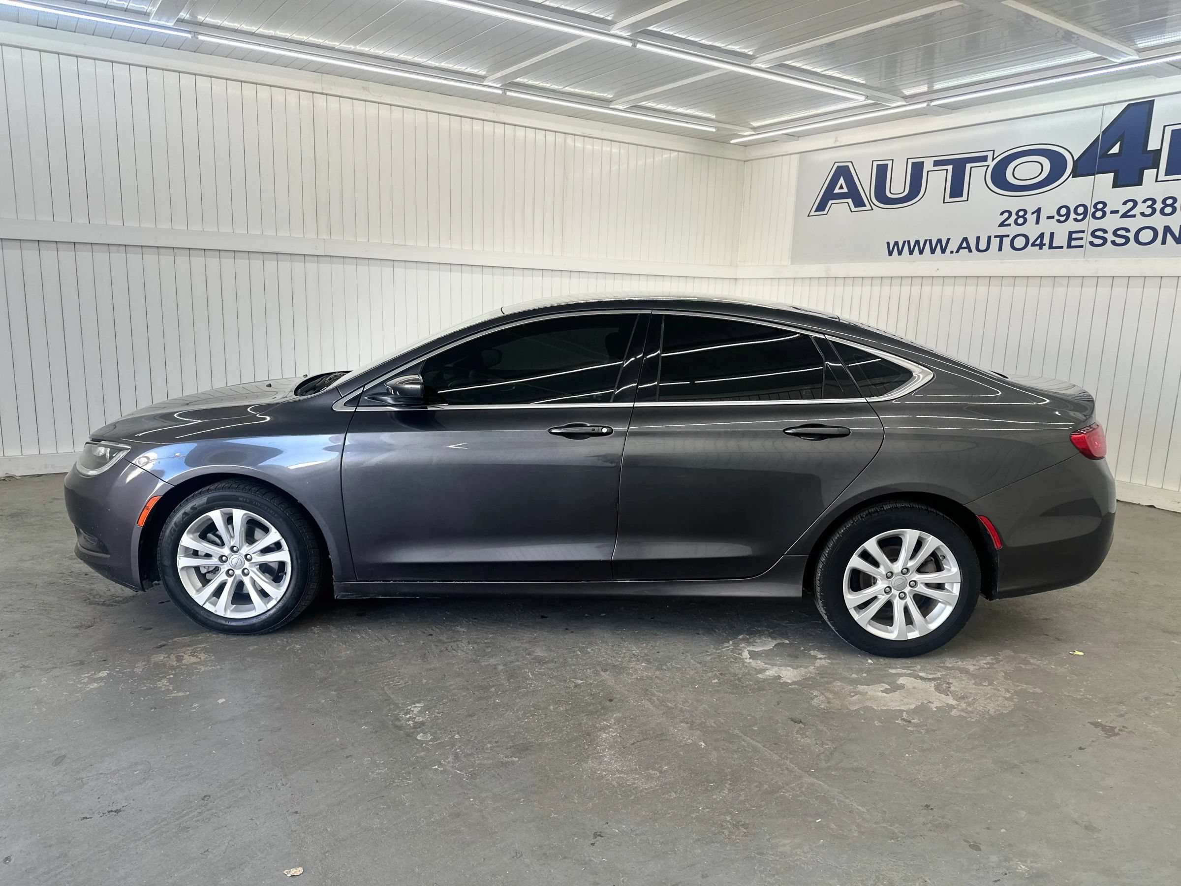 Used 2016 Chrysler 200 LX FWD image 8