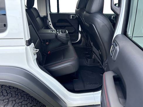 New 2025 Jeep Wrangler Unlimited Rubicon w/ Technology Group image 20