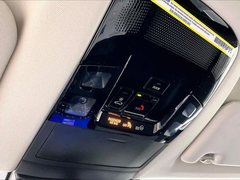 Used 2023 Lexus RZ 450e Premium image 33