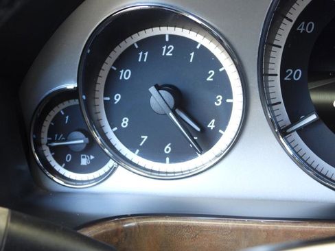 Used 2013 Mercedes-Benz E 350 Luxury image 63