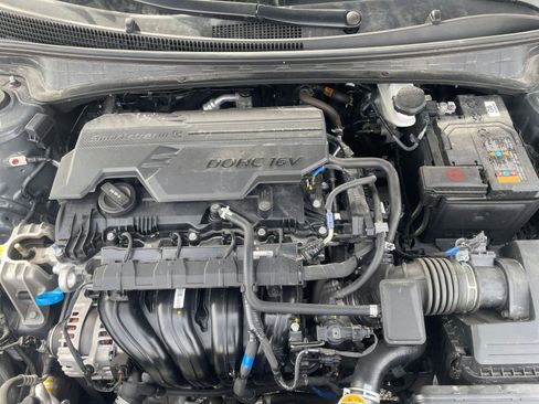 Used 2025 Hyundai Elantra SEL image 33