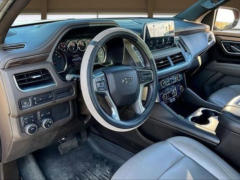 Used 2021 Chevrolet Tahoe Z71 w/ Rear Media and Nav Package image 14