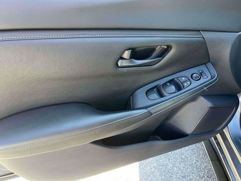 Used 2025 Nissan Sentra S FWD image 12