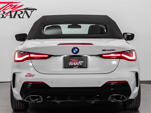 Used 2021 BMW M440i Convertible w/ Premium Package image 12