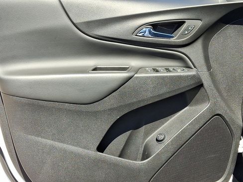 Used 2022 Chevrolet Equinox LT AWD/4WD image 13