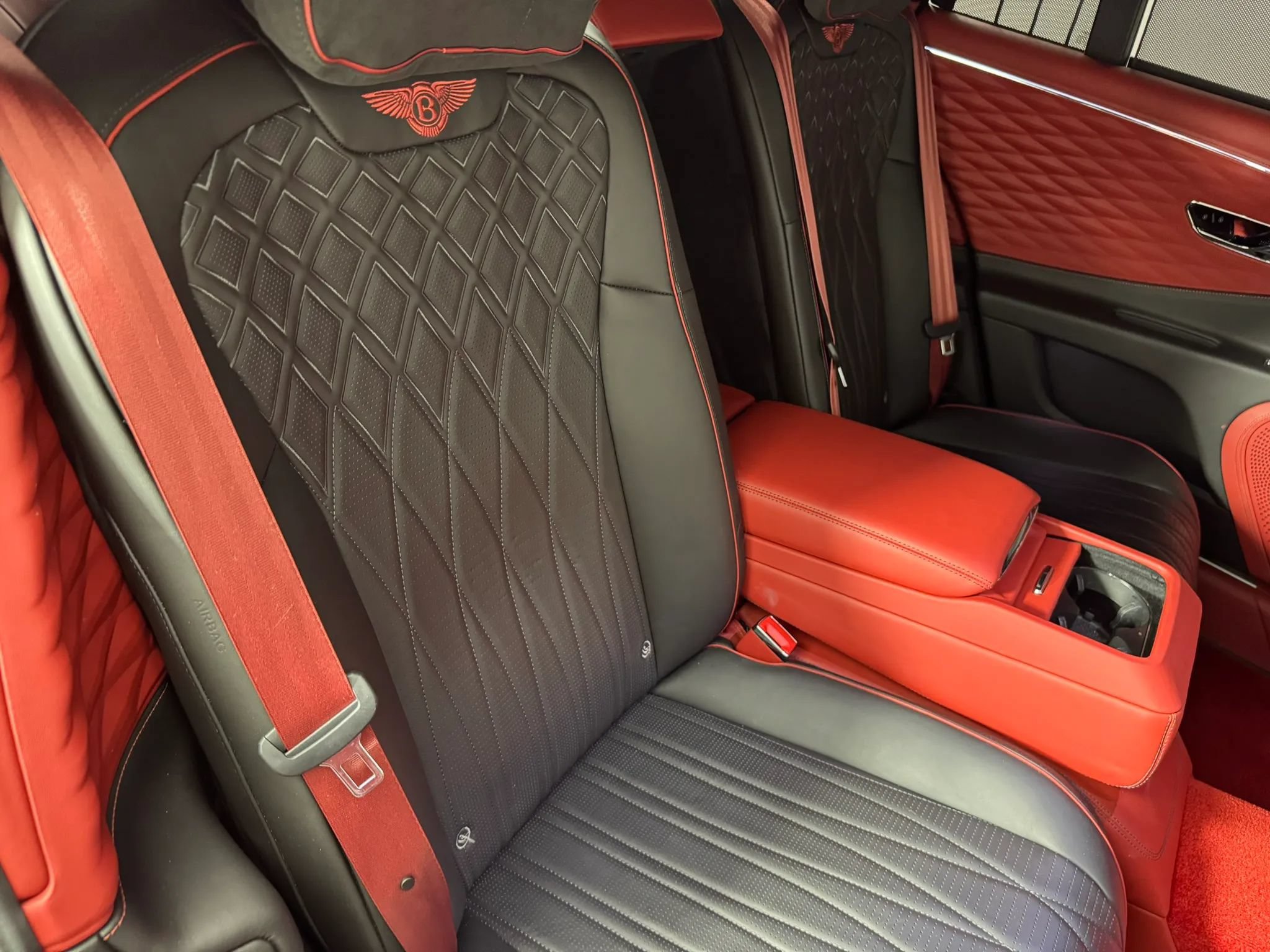 Used 2022 Bentley Flying Spur V8 AWD/4WD image 40