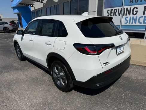New 2026 Honda HR-V LX image 8
