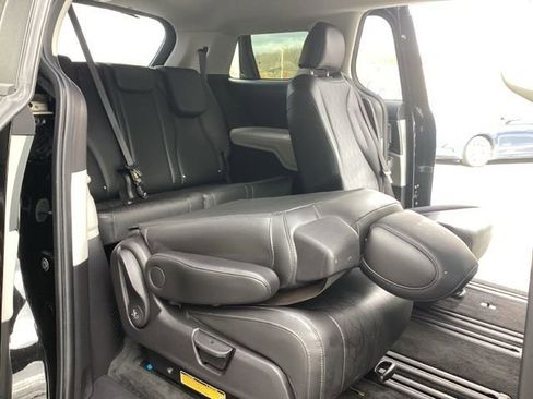 Used 2023 Kia Carnival LX FWD image 20