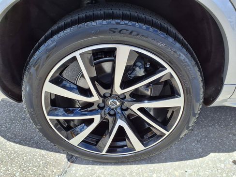 Certified 2023 Volvo XC90 B6 Plus w/ Protection Package Premier AWD/4WD image 9