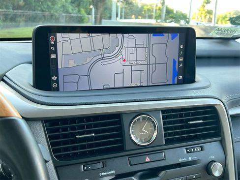 Certified 2022 Lexus RX 350L FWD w/ Premium Package image 17