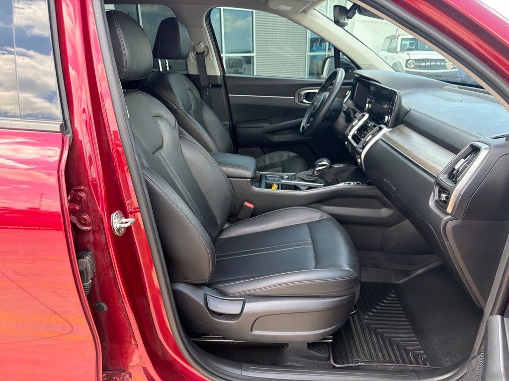 Used 2022 Kia Sorento S AWD/4WD image 25