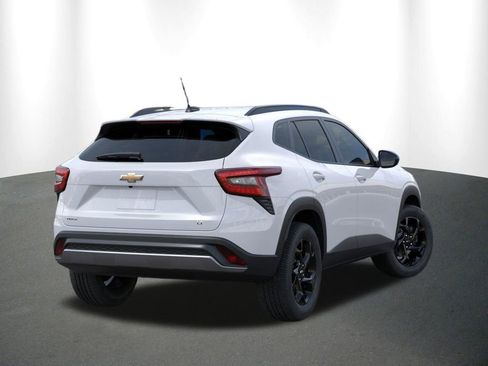 New 2026 Chevrolet Trax LT w/ Driver Confidence Package FWD image 6