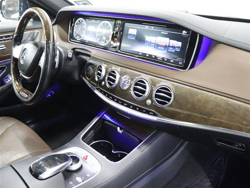 Used 2015 Mercedes-Benz S 550 4MATIC Sedan image 31