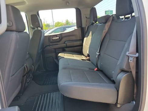 Used 2024 Chevrolet Silverado 1500 Custom RWD image 9