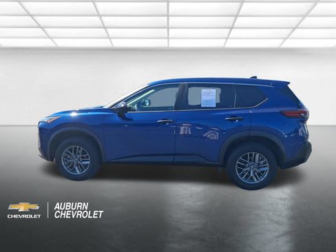 Used 2023 Nissan Rogue S AWD/4WD image 6
