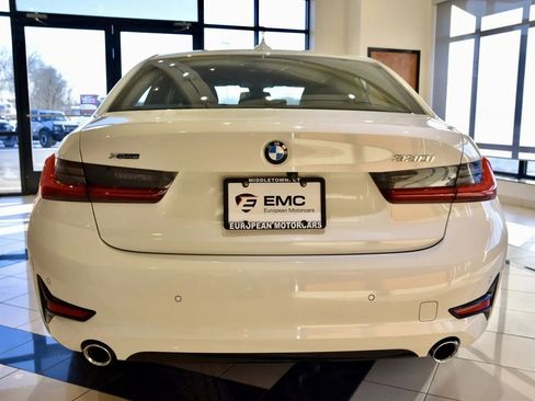 Used 2019 BMW 330i xDrive Sedan w/ Convenience Package image 5