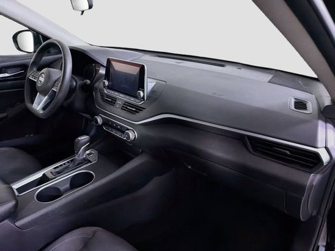 Used 2022 Nissan Altima 2.5 SV FWD image 26