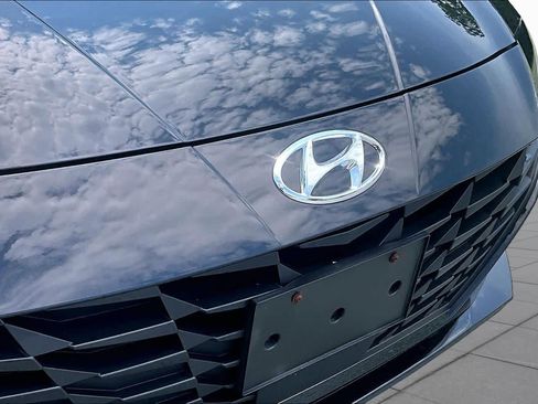 Used 2023 Hyundai Elantra SEL w/ Convenience Package FWD image 30