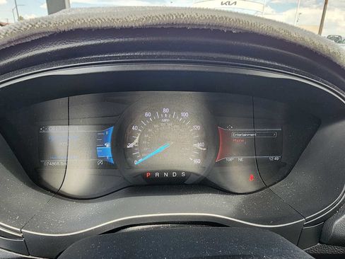 Used 2018 Ford Fusion SE w/ Fusion SE Technology Package FWD image 19