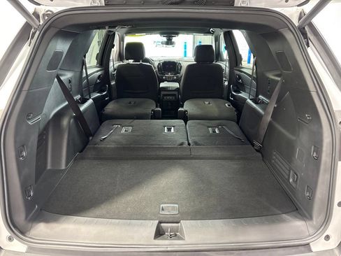 Used 2023 Chevrolet Traverse LT AWD/4WD image 42