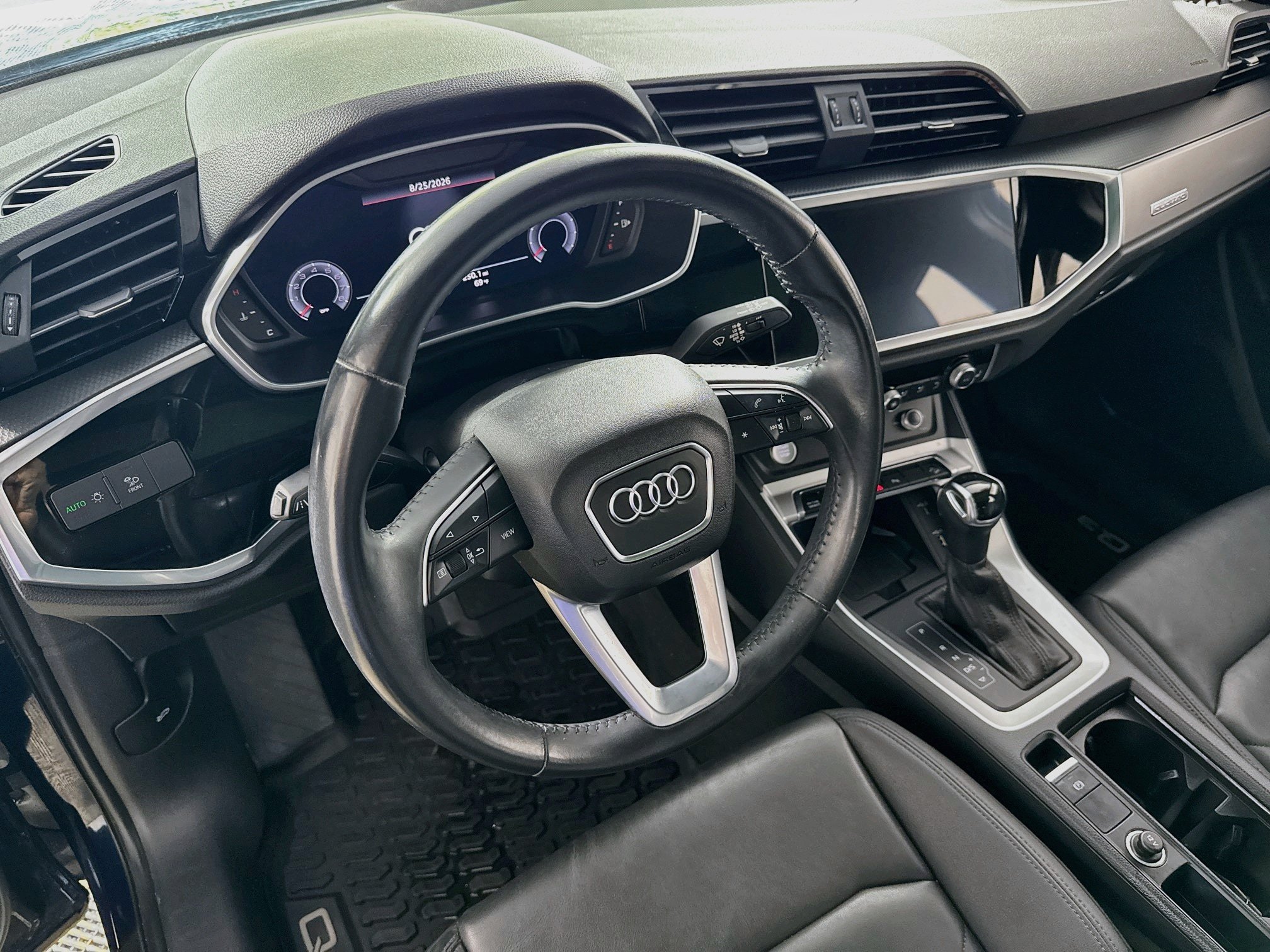 Used 2020 Audi Q3 2.0T Premium Plus w/ Premium Plus Package AWD/4WD image 13