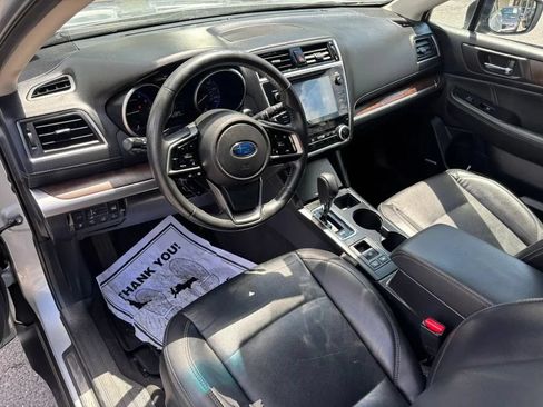 Used 2018 Subaru Outback 2.5i Limited AWD/4WD image 2