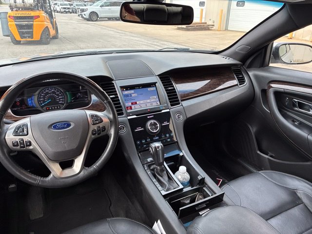 Used 2017 Ford Taurus Limited AWD/4WD image 19