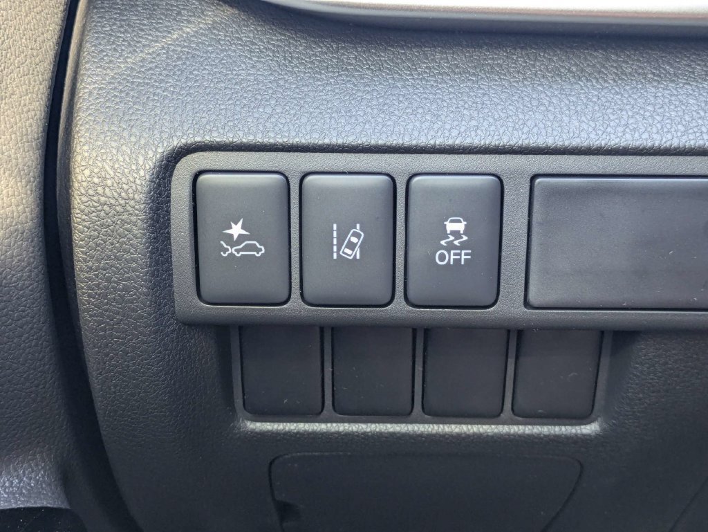 Used 2026 Mitsubishi Eclipse Cross LE AWD/4WD image 23