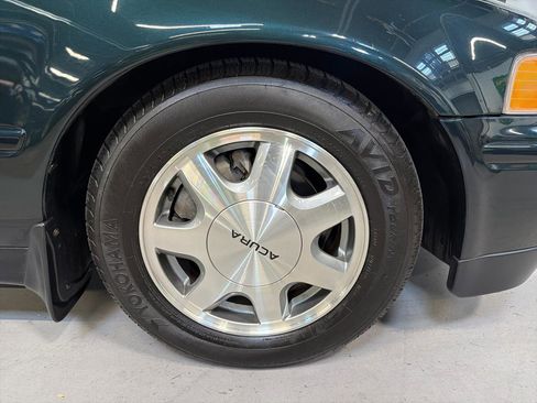 Used 1991 Acura Legend LS FWD image 12