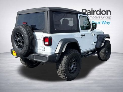 Used 2025 Jeep Wrangler Sport AWD/4WD image 9