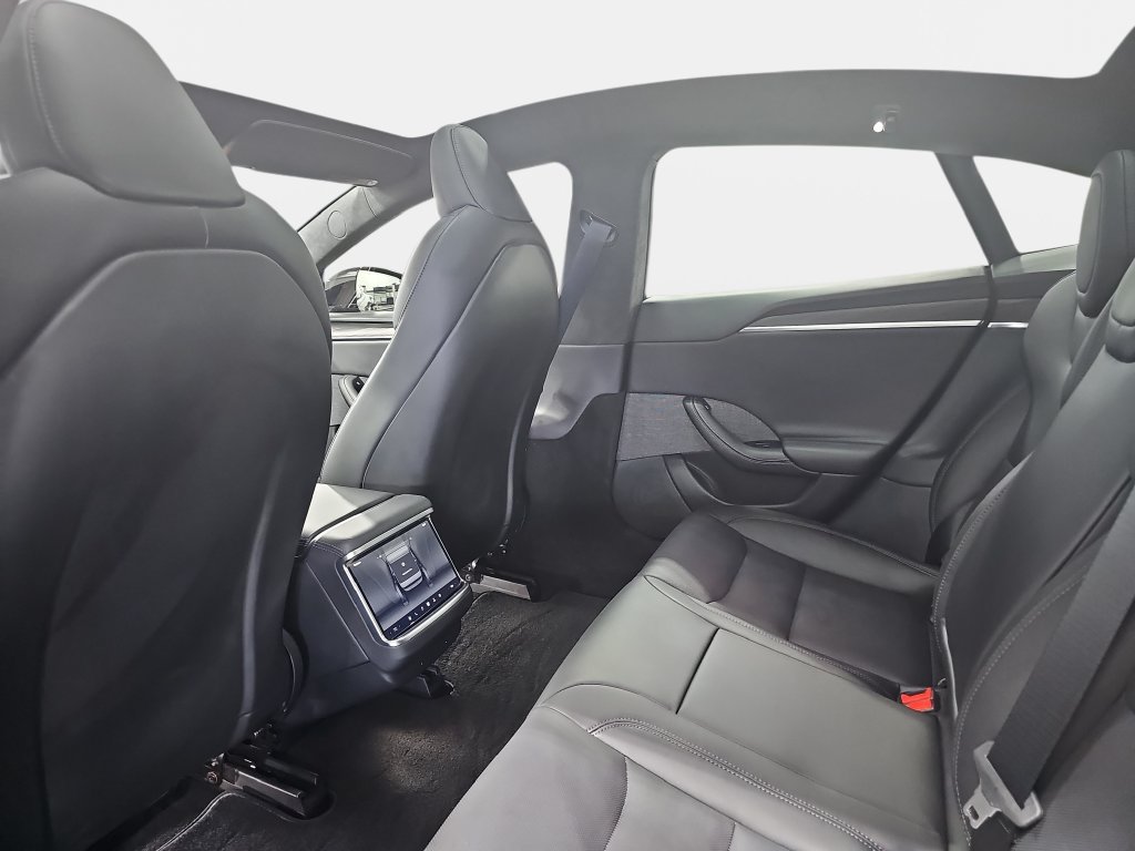 Used 2024 Tesla Model S AWD/4WD image 13