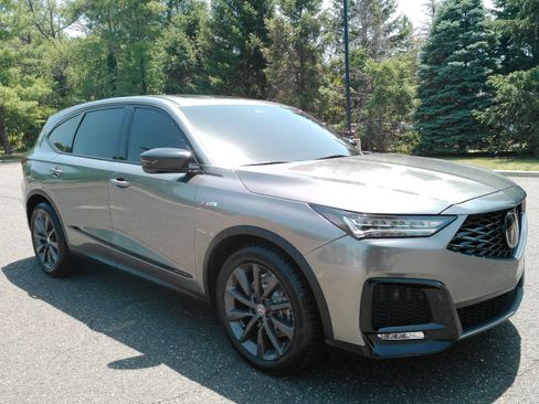 Used 2025 Acura MDX A-Spec AWD/4WD image 2