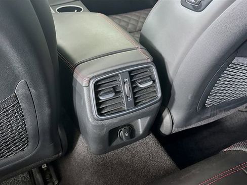 Used 2022 Genesis G70 3.3T image 31