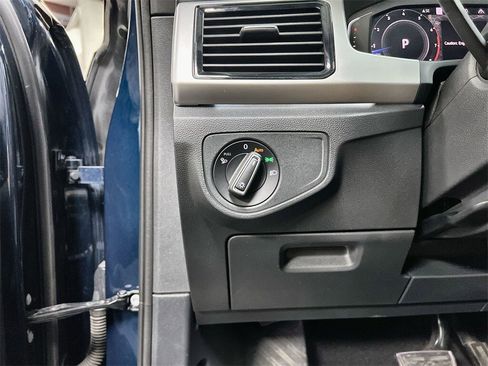 Used 2022 Volkswagen Atlas Cross Sport SEL R-Line image 14