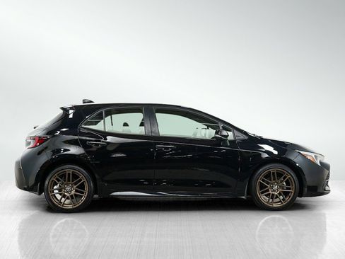 Used 2025 Toyota Corolla Hatchback w/ SE Package FWD image 6