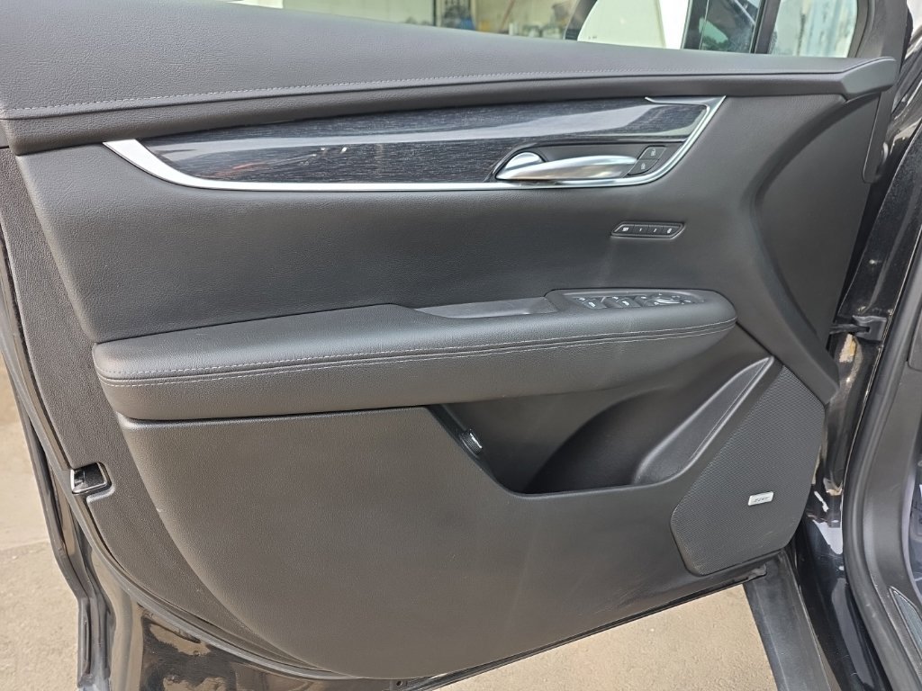 Used 2021 Cadillac XT5 Premium Luxury AWD/4WD image 15