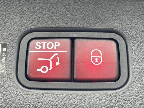 New 2026 Mercedes-Benz GLC 300 4MATIC image 12