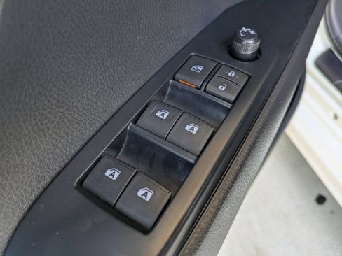 Used 2020 Toyota Camry SE FWD image 20