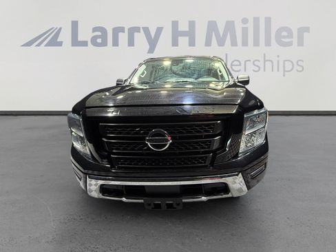 Used 2021 Nissan Titan SV w/ SV Convenience Package AWD/4WD image 8