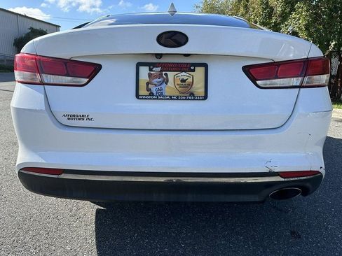 Used 2017 Kia Optima LX w/ Option Group 014 FWD image 5