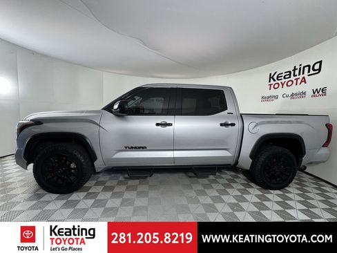 Used 2022 Toyota Tundra SR5 image 7