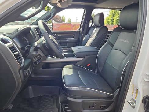 New 2026 RAM 3500 Laramie AWD/4WD image 12