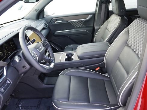 Certified 2025 GMC Acadia Denali image 16